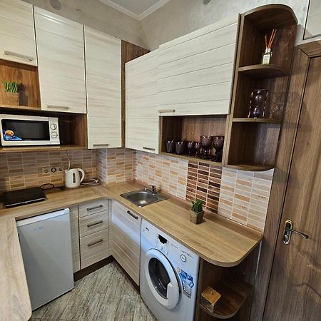 Apartment On Horodotska Street Lviv Exterior foto